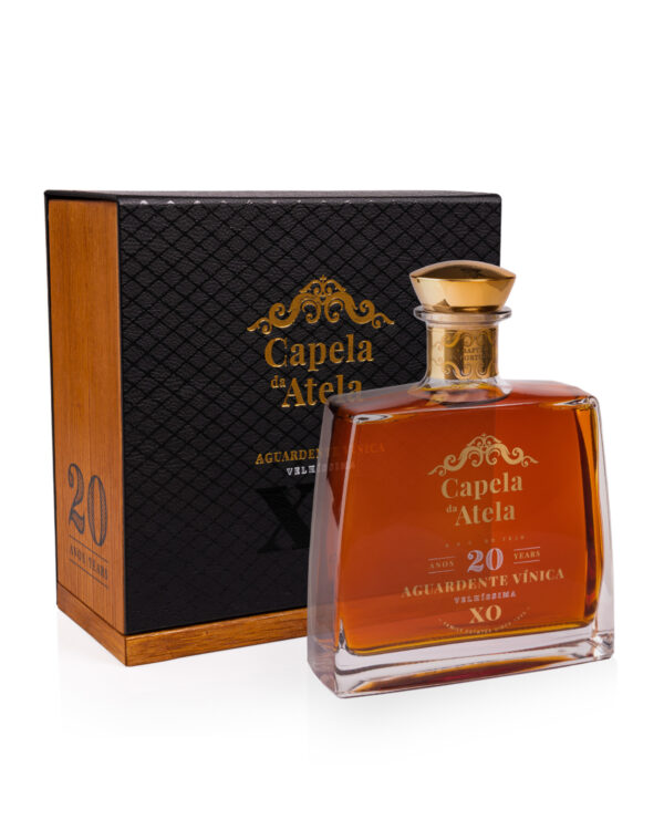 Capela da atela aguardente vinica velhissima