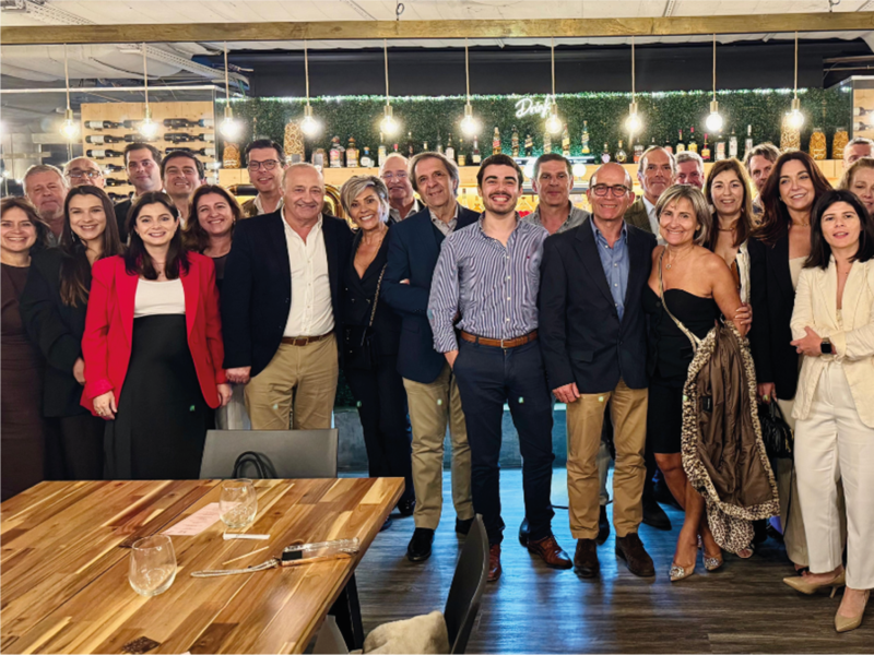 Jantar vinico estadio capa